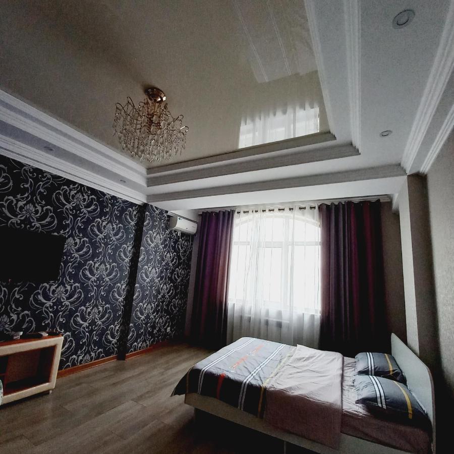 879 Apartment In Bishkek Esterno foto