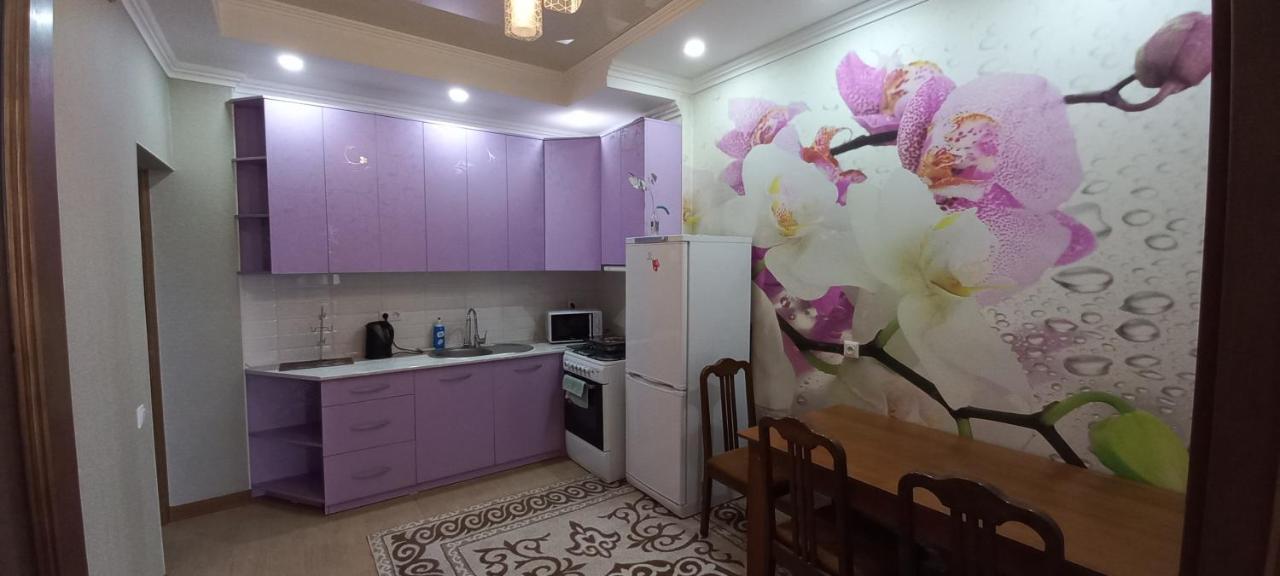 879 Apartment In Bishkek Esterno foto